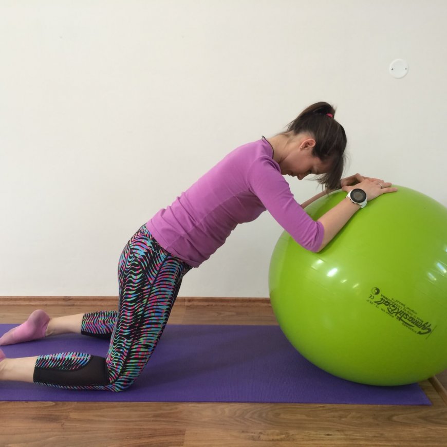 Stiffness, hunching of the thoracic spine