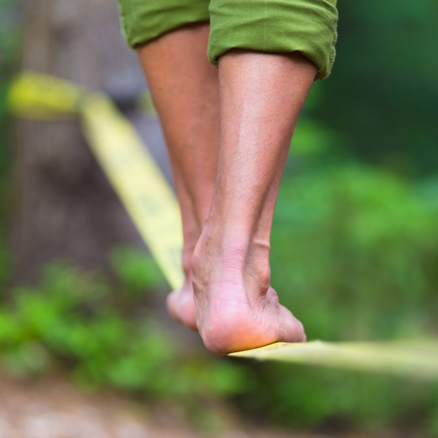 Where is the cause of the pain in the Achilles tendon?