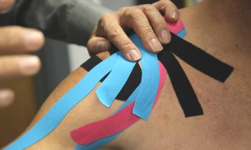 Kineziotaping – při akutních i chronických problémech